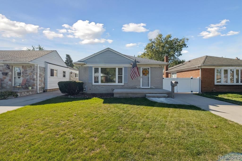 13121 Orchard Road, Southgate, MI 48195 Main Photo