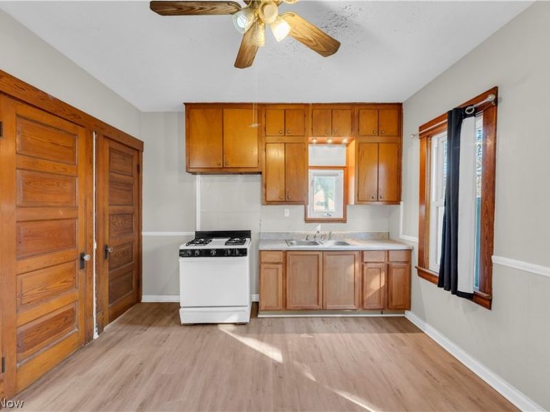 4118 Clybourne Avenue , Cleveland, OH 44109 Photo 12