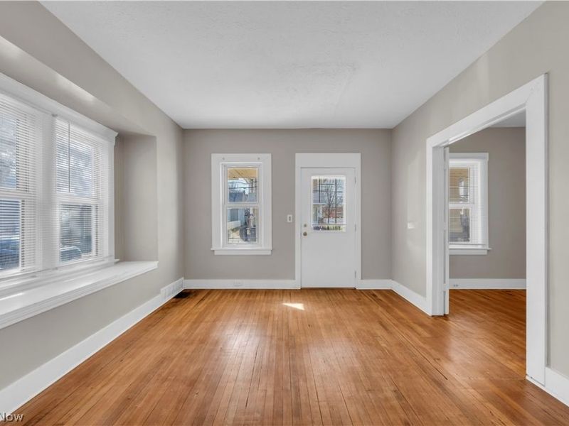 4118 Clybourne Avenue , Cleveland, OH 44109 Photo 5