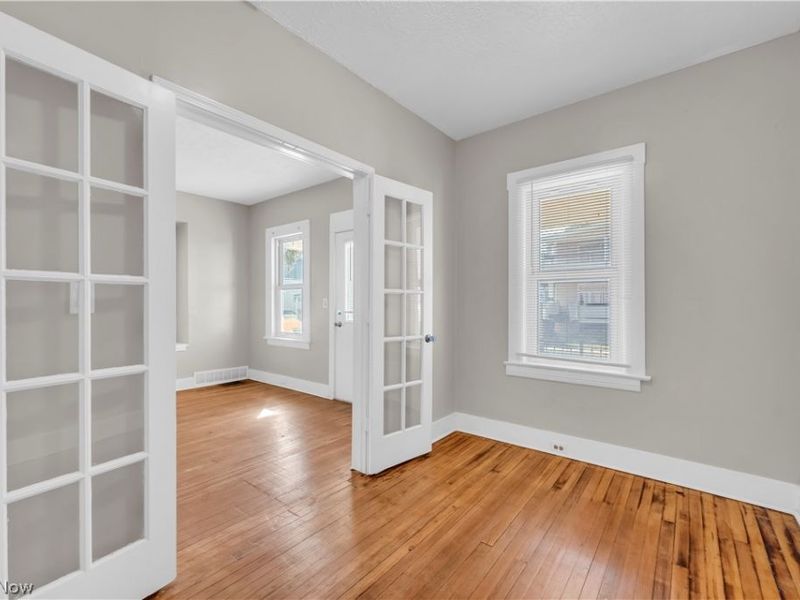 4118 Clybourne Avenue , Cleveland, OH 44109 Photo 7