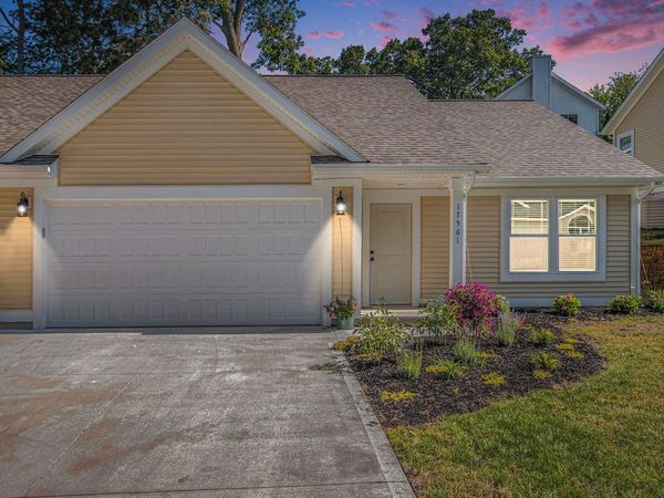 17561 Beechwood Lane Lane, Unit 6, Spring Lake, MI 49456