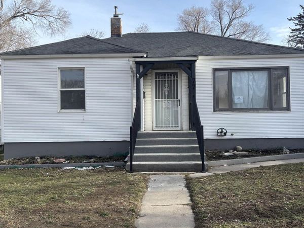 77 Cottonwood Ave, Pocatello, ID 83204