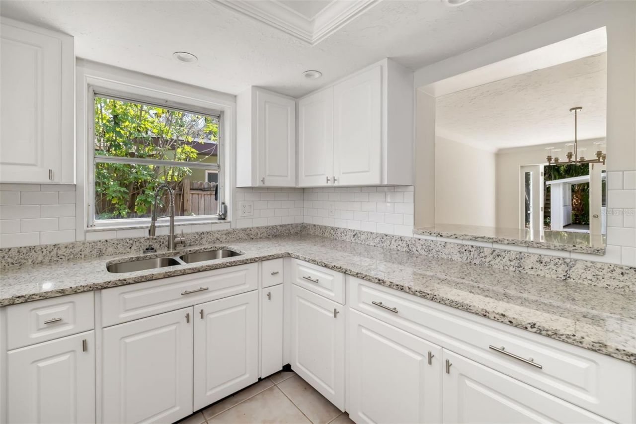 1097 Willis Avenue, Sarasota, FL 34232 Photo
