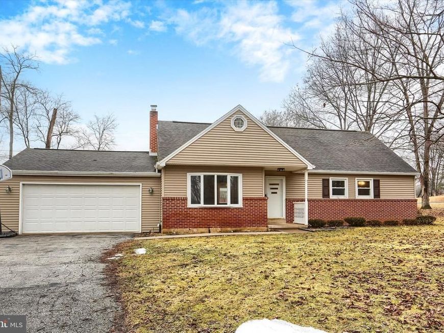 685 Knight Road, Harrisburg, PA 17111 Main Photo