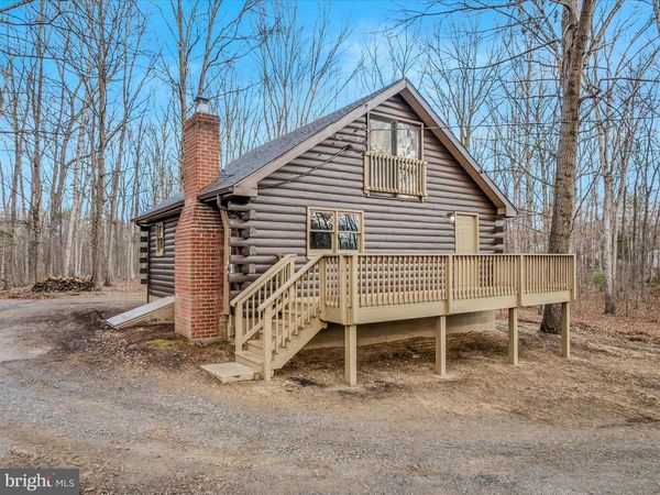 495 GETAWAY ROAD, HEDGESVILLE, WV 25427