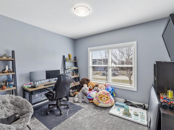 9635 Marnewood Drive, Johnston, IA 50131