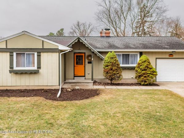 2111 Northwest Avenue, Lansing, MI 48906