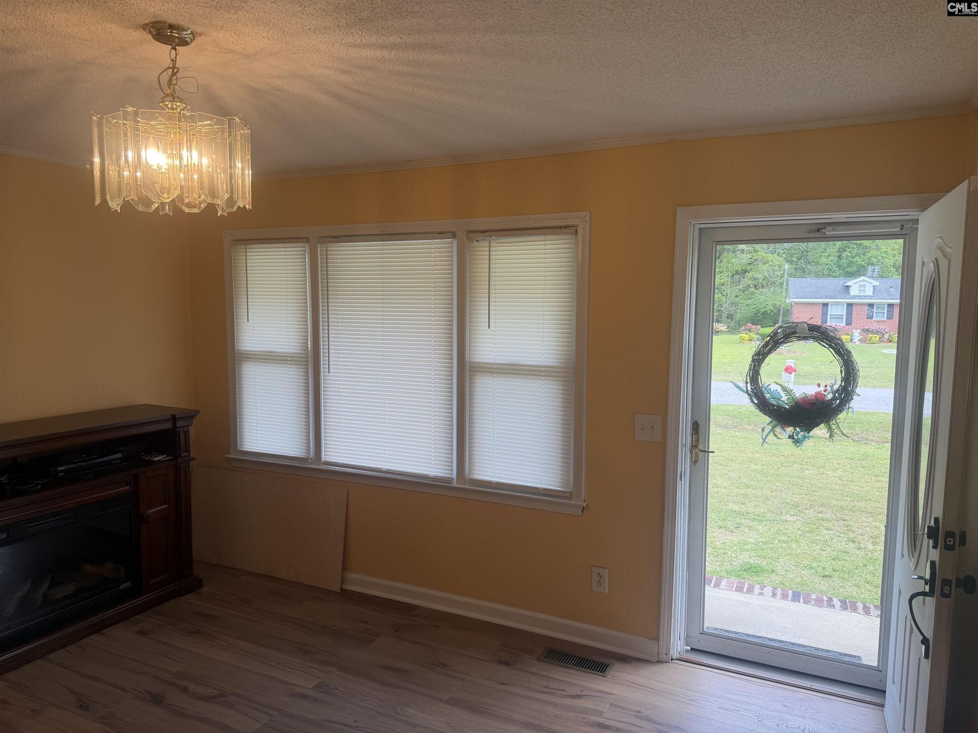 111 Angel Road Photo 11