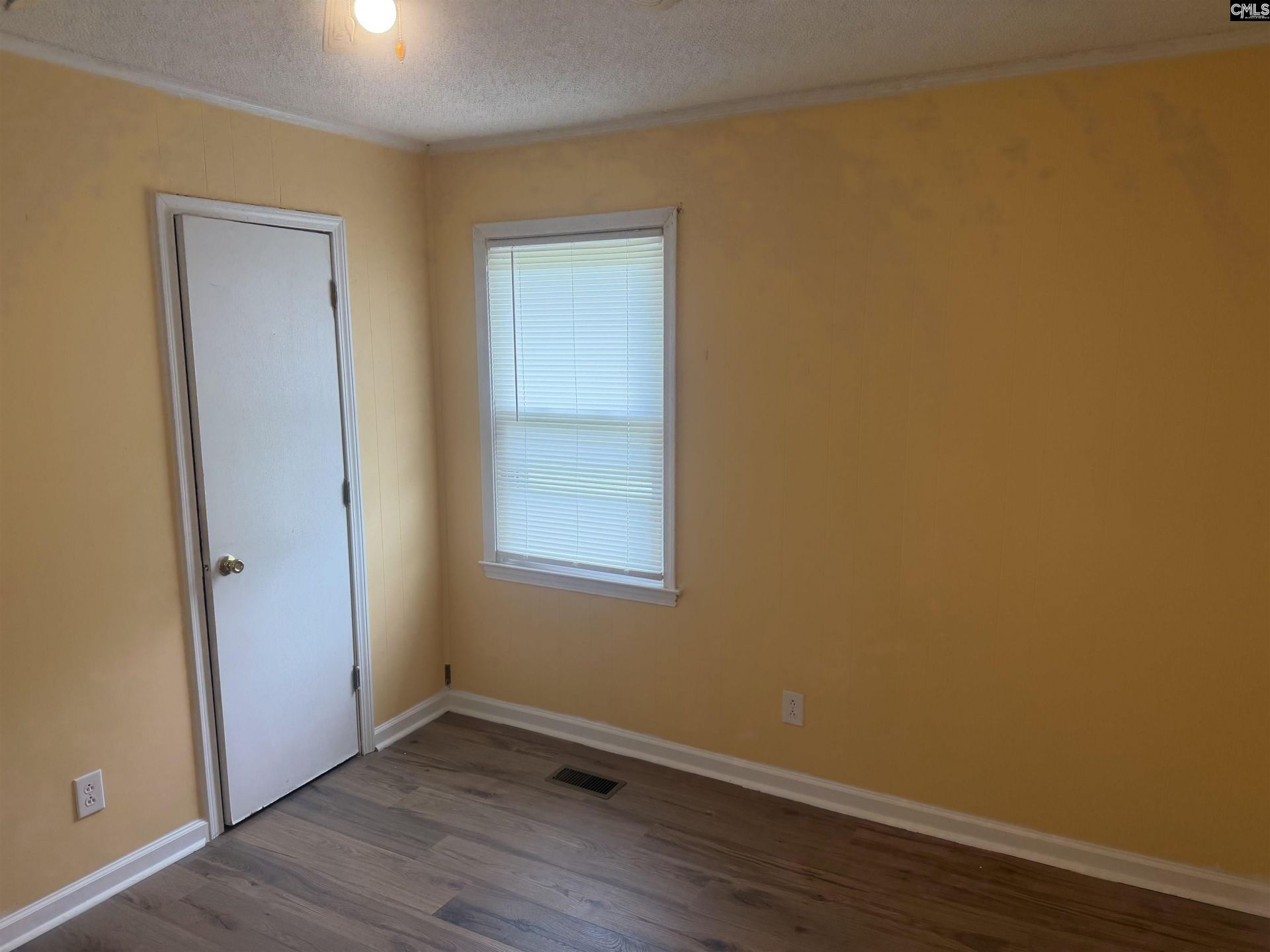 111 Angel Road Photo 21