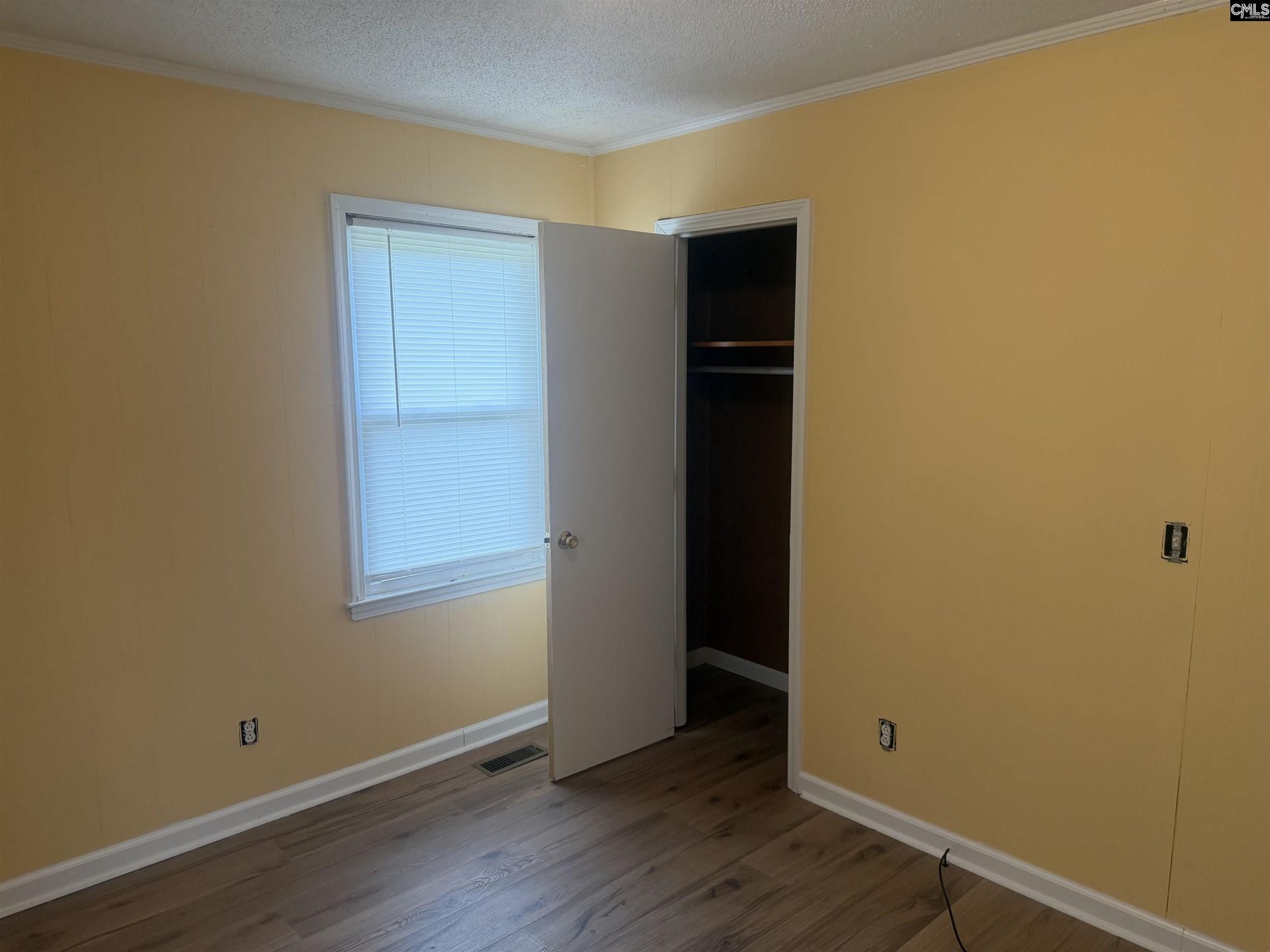 111 Angel Road Photo 23