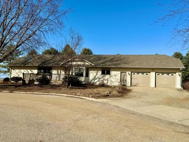 236 Wilson Street, Alden, MN 56009