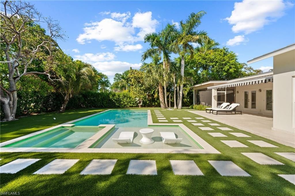 1949 Alamanda Dr , Naples, FL 34102 Photo