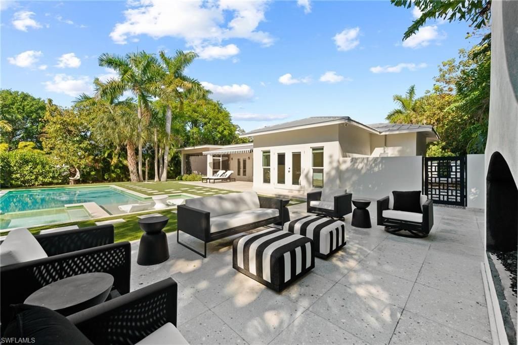 1949 Alamanda Dr , Naples, FL 34102 Photo