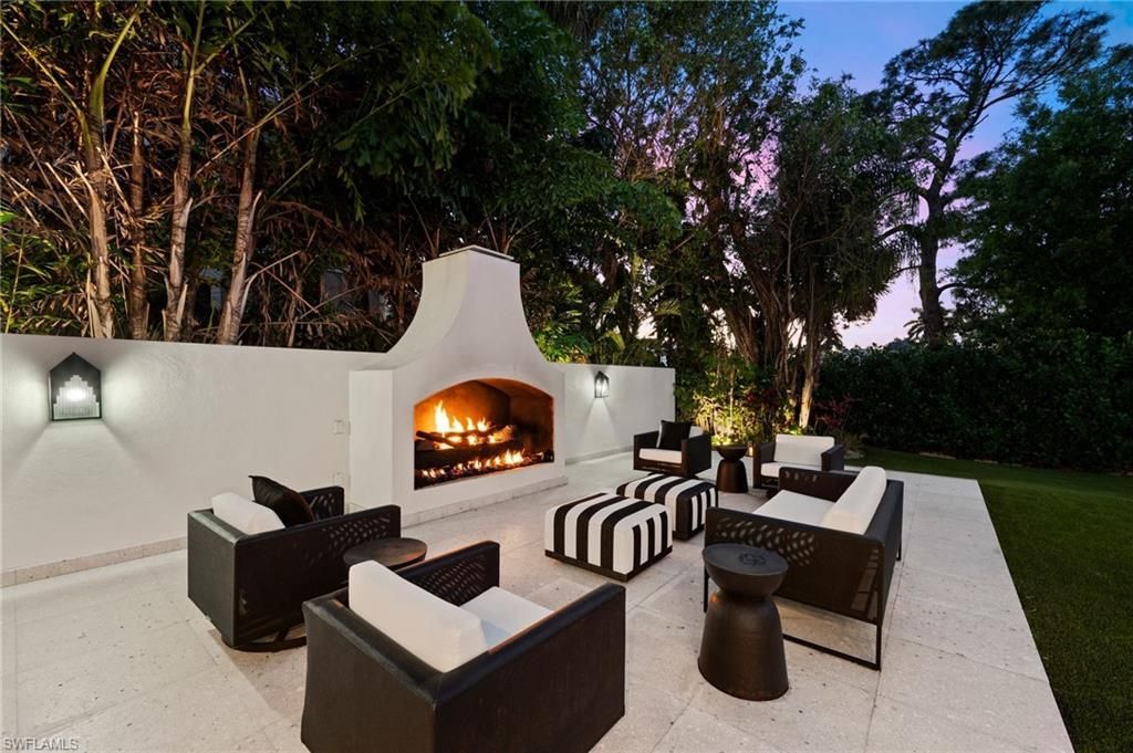 1949 Alamanda Dr , Naples, FL 34102 Photo