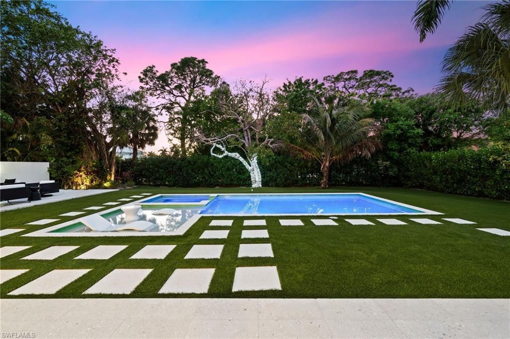 1949 Alamanda Dr , Naples, FL 34102 Photo