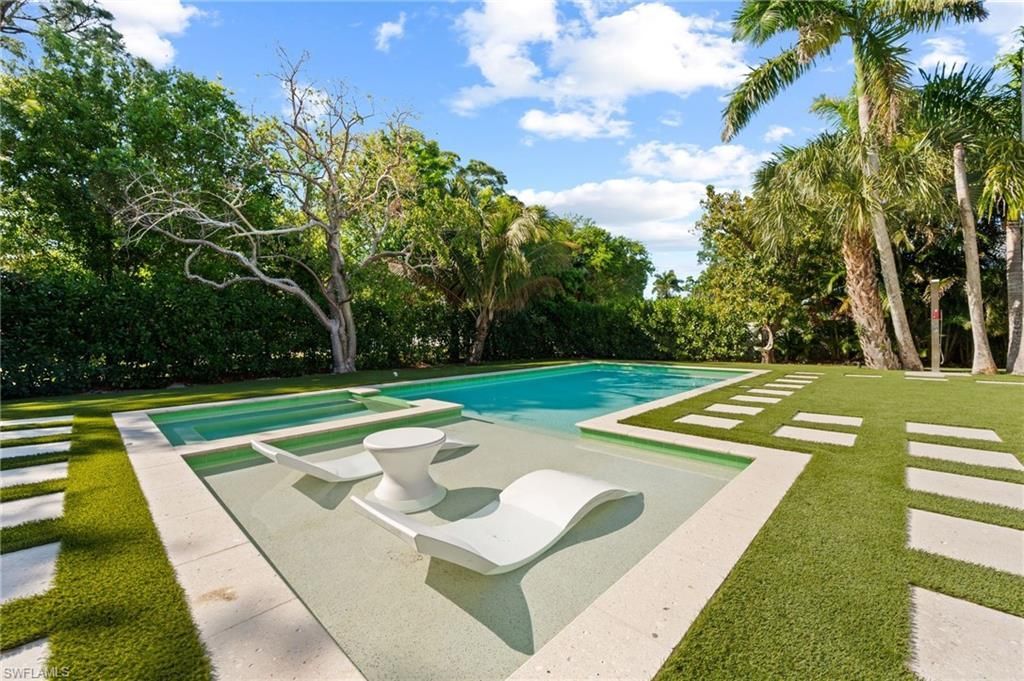 1949 Alamanda Dr , Naples, FL 34102 Photo