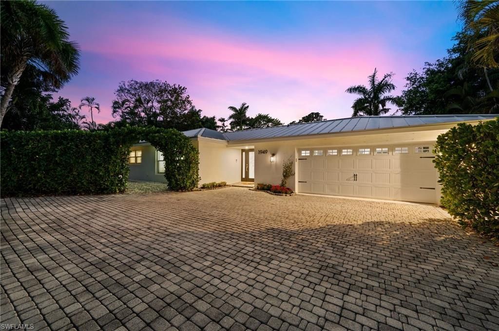 1949 Alamanda Dr , Naples, FL 34102 Photo