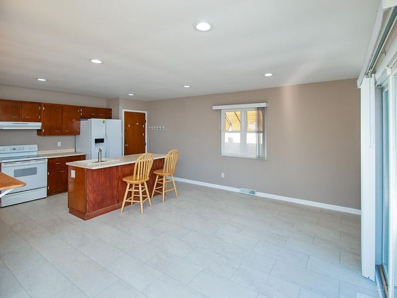 3433 Tolland Court, Green Township, OH 45248 Photo 9