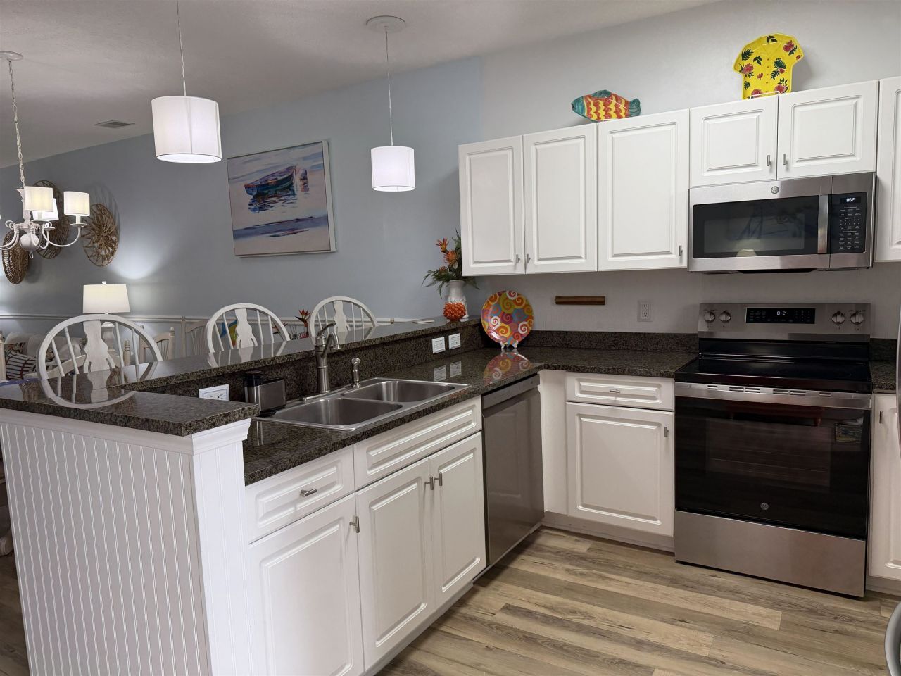 601 Hillside Dr. Photo 4