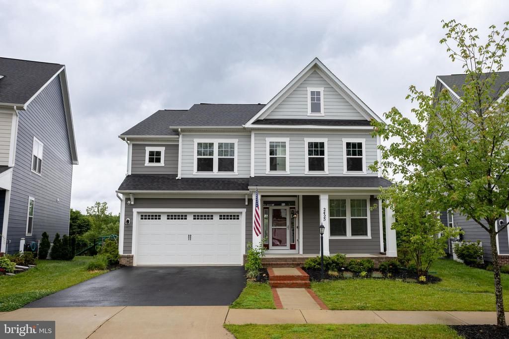 2425 Morgans Point Drive, Dumfries, VA 22026 Main Photo