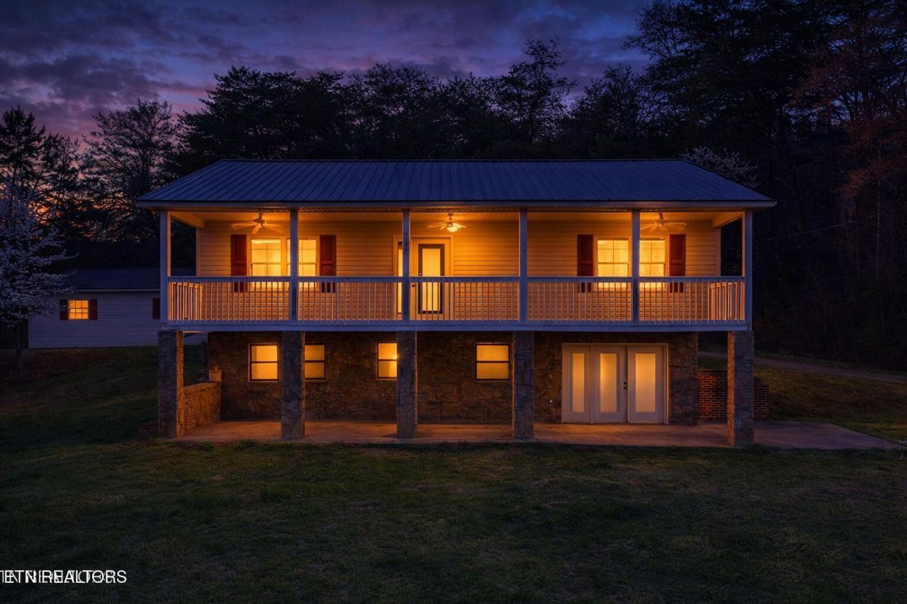 1429 Windsor Drive, Dandridge, TN 37725 Main Photo