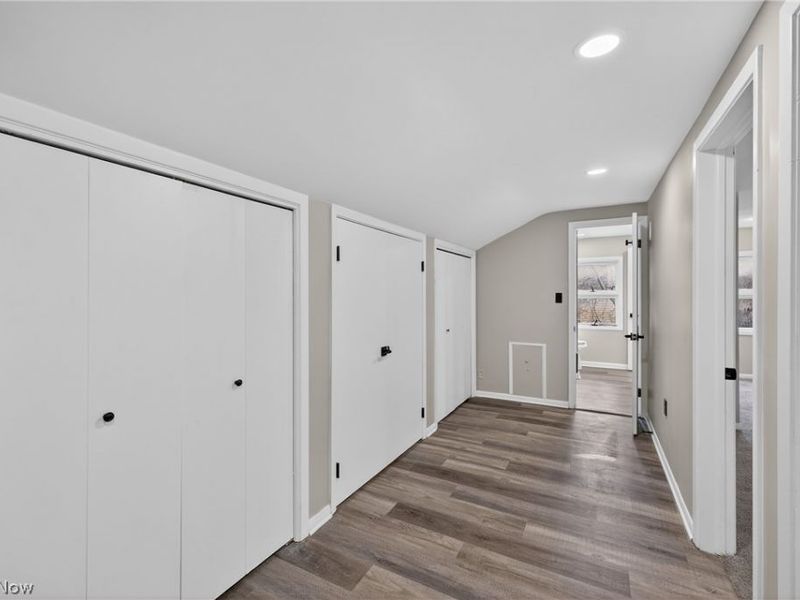 19871 Upper Valley Drive, Euclid, OH 44117 Photo 17