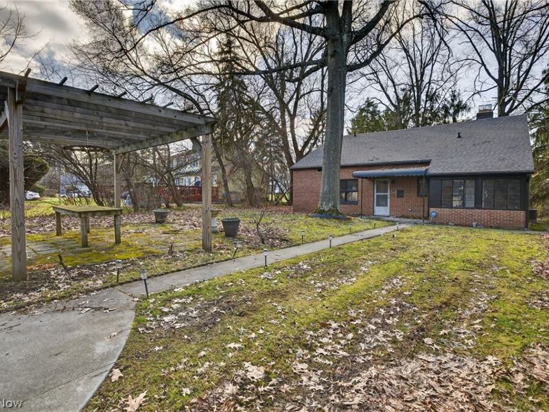 19871 Upper Valley Drive, Euclid, OH 44117 Photo 28