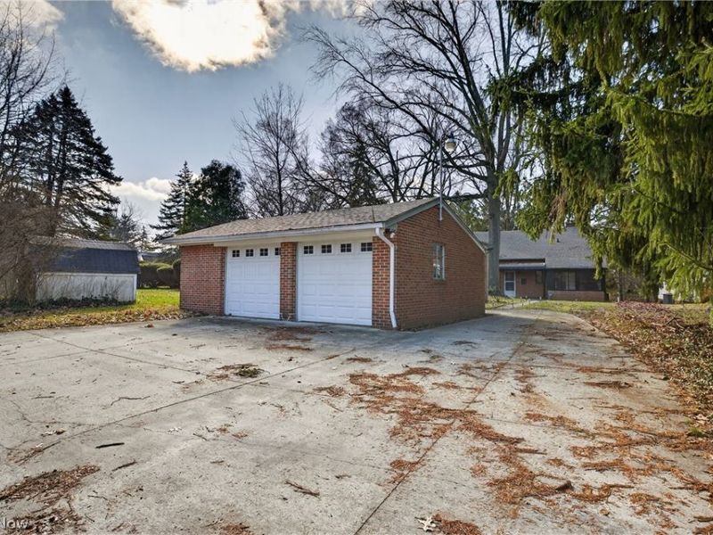 19871 Upper Valley Drive, Euclid, OH 44117 Photo 29