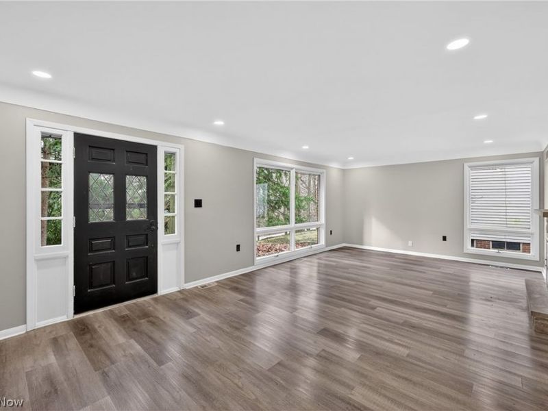 19871 Upper Valley Drive, Euclid, OH 44117 Photo 4