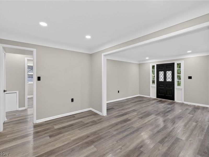 19871 Upper Valley Drive, Euclid, OH 44117 Photo 5