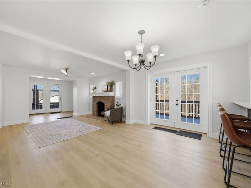 6097 Reno Drive, Louisville, OH 44641 Photo 4