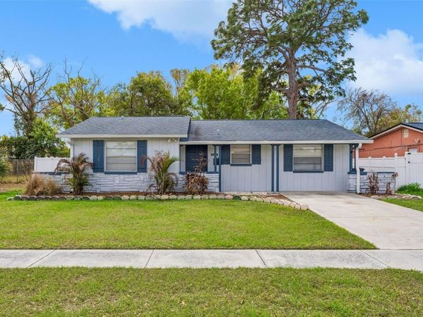 9007 TREE VALLEY CIRCLE , TAMPA, FL 33615