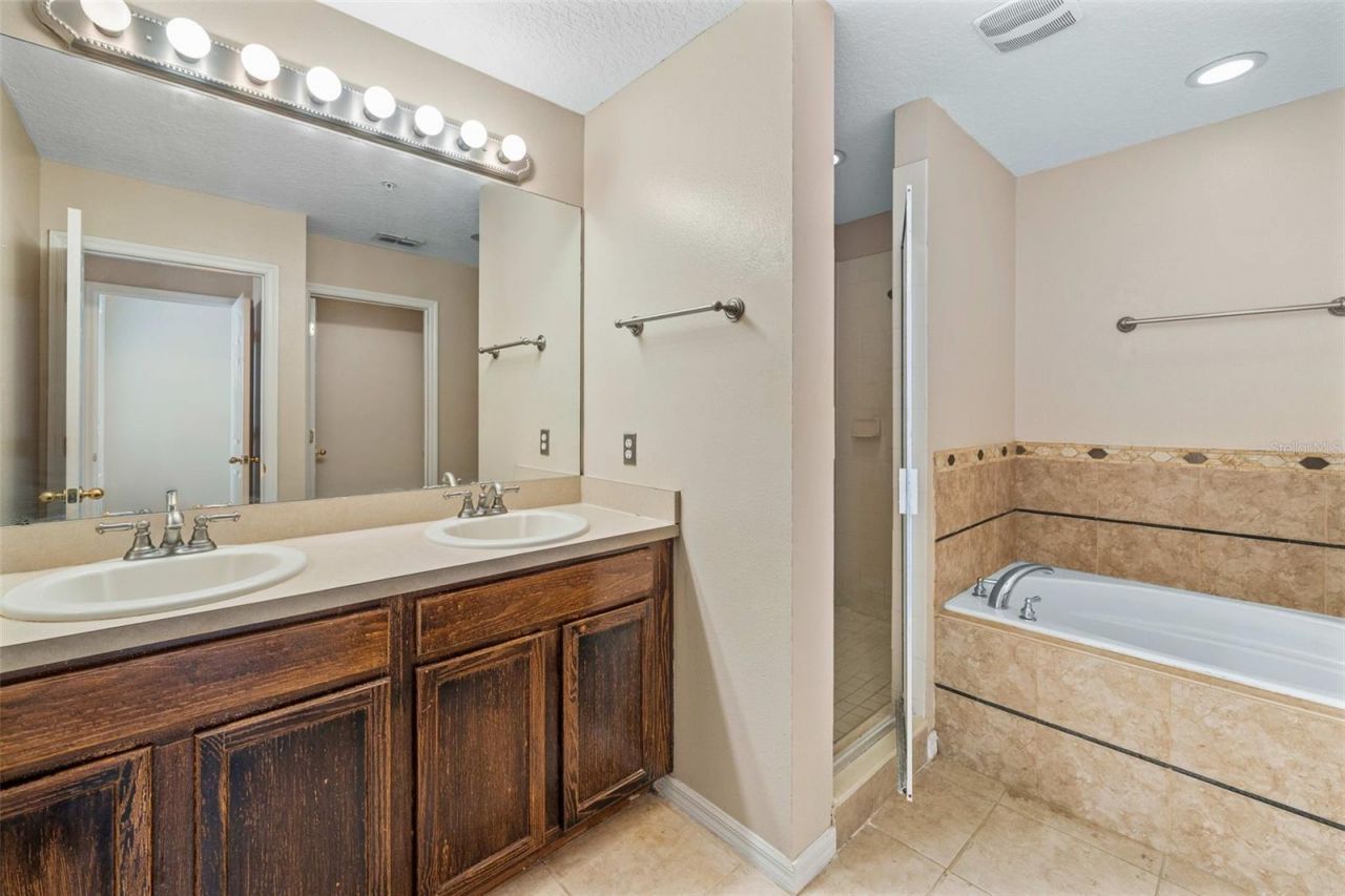 9434 Silver Buttonwood Street , Orlando, FL 32832 Photo