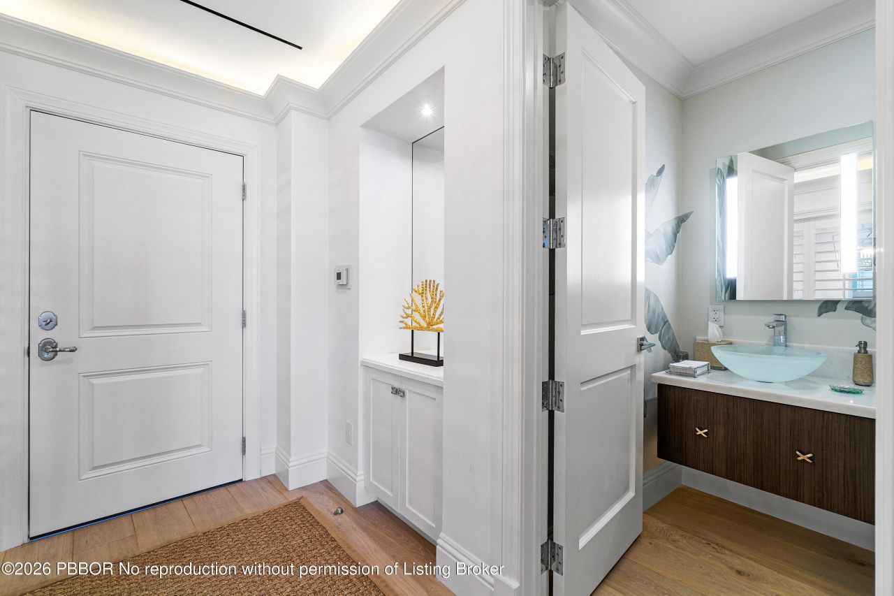 300 S Ocean Boulevard, Unit 2D, Palm Beach, FL 33480 Photo