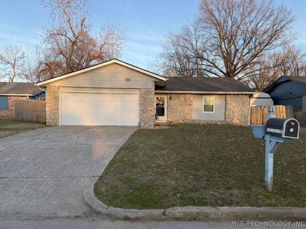 3229 S 214th East Avenue , Broken Arrow, OK 74014