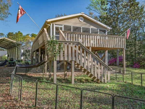 95 Mackery Woods Landing Road , Sopchoppy, FL 32358