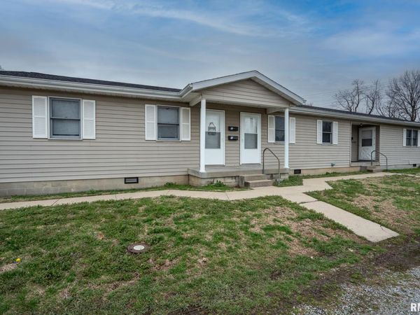 310 W 9TH Street, Johnston City, IL 62951