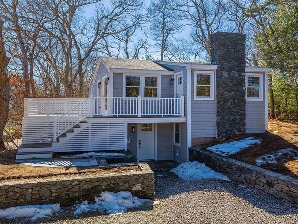15 Manomet Beach Blvd, Plymouth, MA 02360