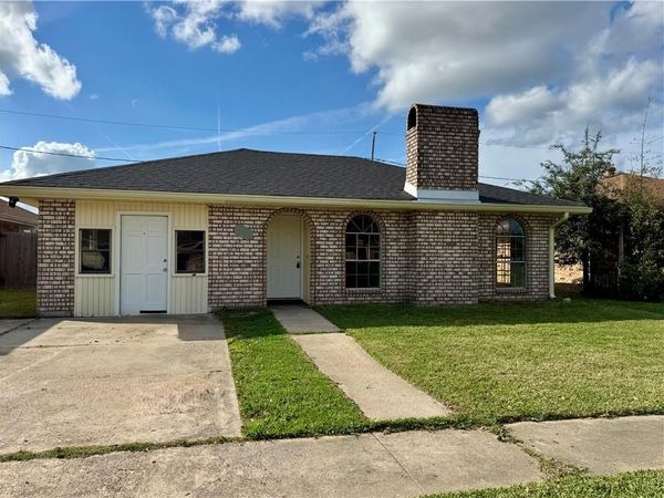 1625 WILLIAMSBURG Drive, LaPlace, LA 70068
