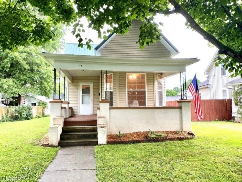 317 E Main Street, West Lafayette, OH 43845 Photo 1