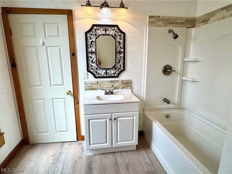 317 E Main Street, West Lafayette, OH 43845 Photo 13