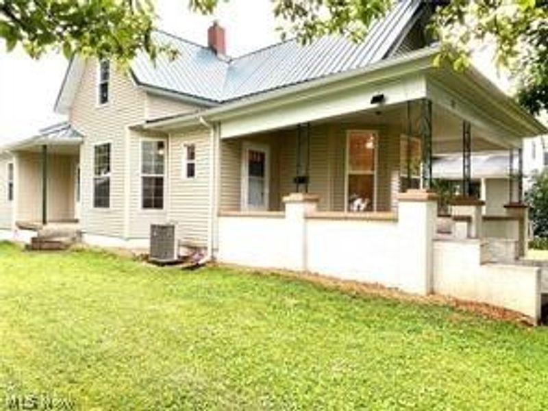 317 E Main Street, West Lafayette, OH 43845 Photo 2