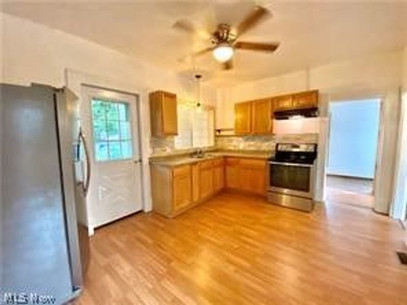 317 E Main Street, West Lafayette, OH 43845 Photo 9