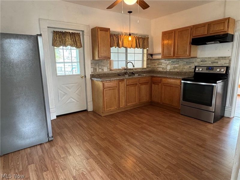 317 E Main Street, West Lafayette, OH 43845 Photo 9