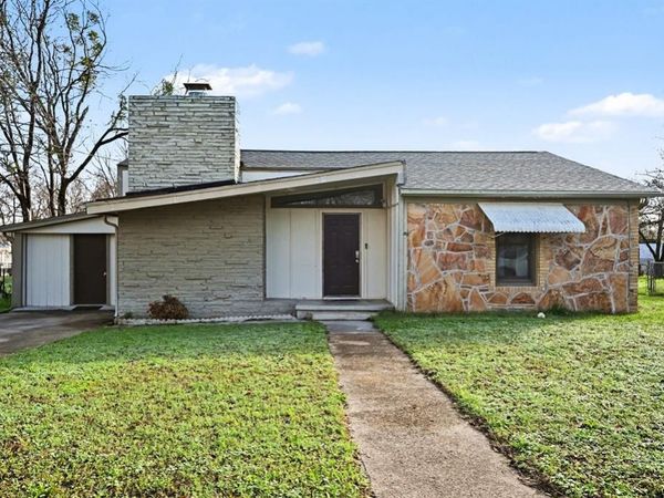 108 N Cherry Lane, Granbury, TX 76048