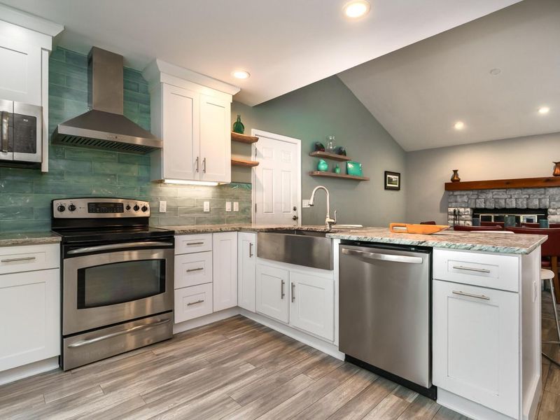 187 Stonefence Lane, Dublin, OH 43017 Photo 3