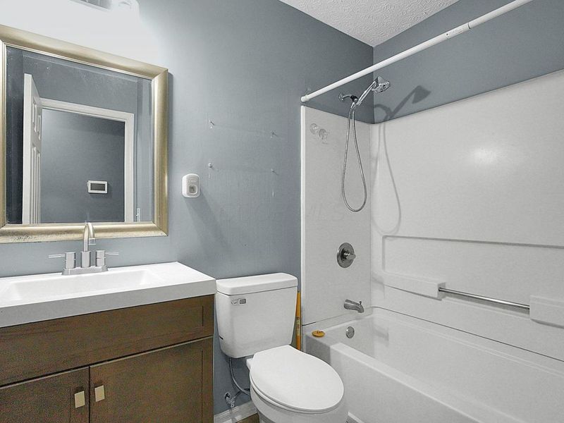 381 Chatterly Lane , Columbus, OH 43207 Photo 15