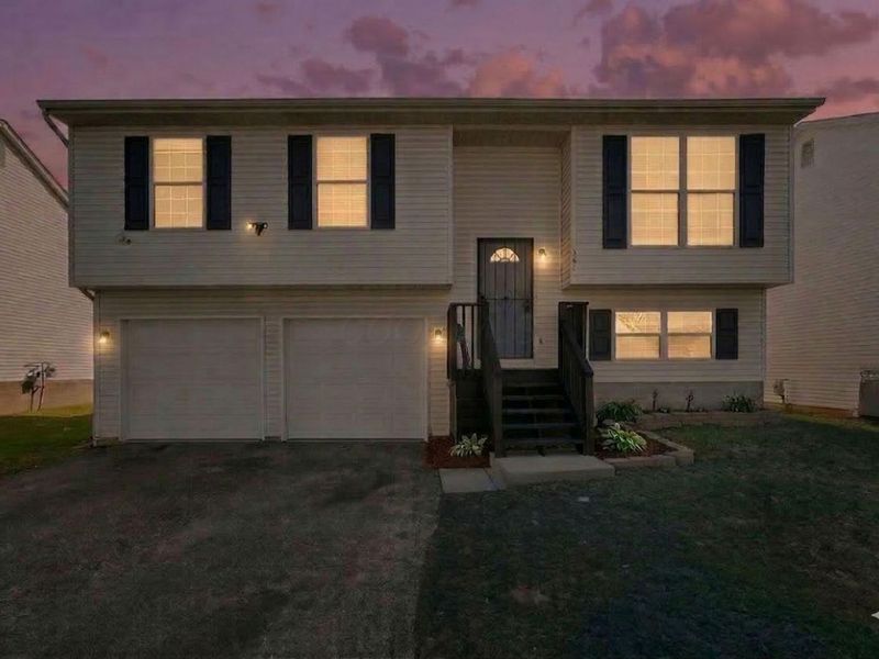 381 Chatterly Lane , Columbus, OH 43207 Photo 2