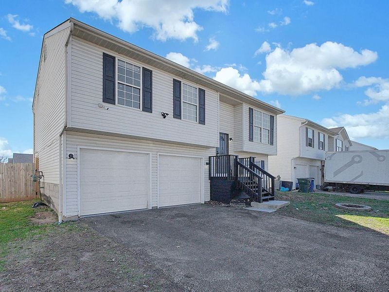 381 Chatterly Lane , Columbus, OH 43207 Photo 3