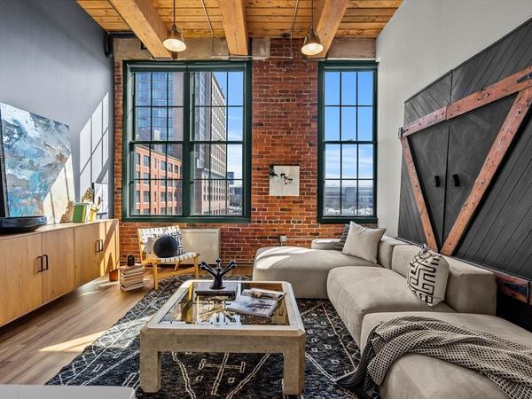 63 Melcher St, Unit 307, Boston, MA 02210